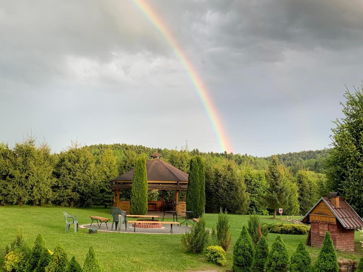 Domki Nad Stawem Uherce Uherce Mineralne  Exterior foto