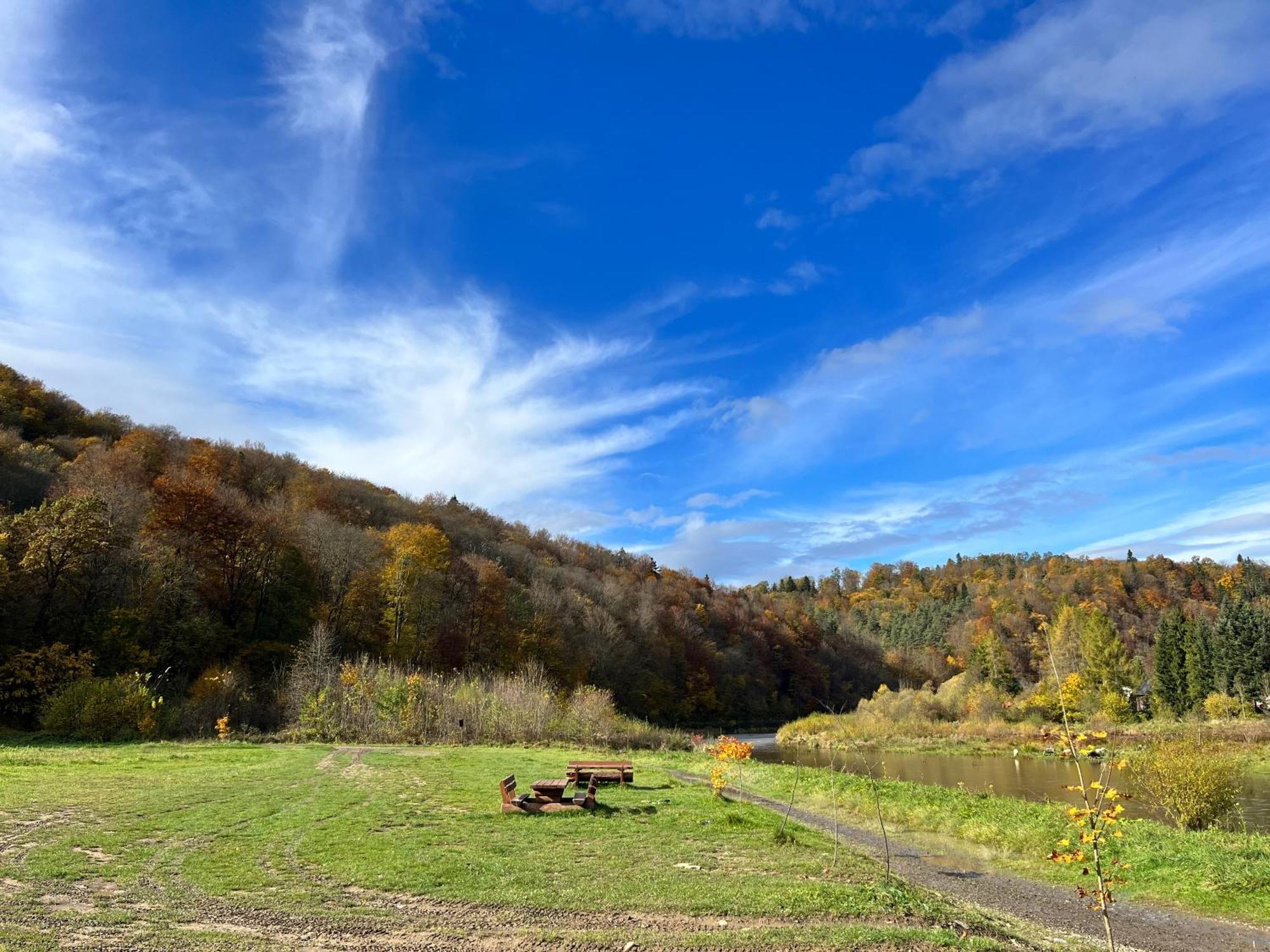 Domki Nad Stawem Uherce Uherce Mineralne  Exterior foto
