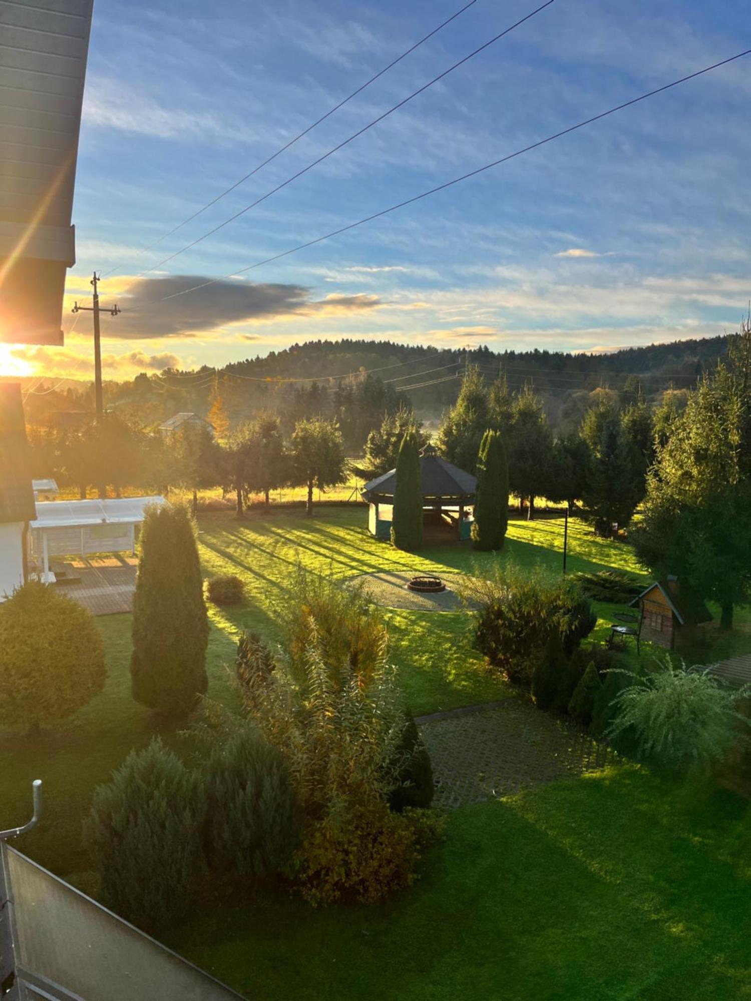 Domki Nad Stawem Uherce Uherce Mineralne  Exterior foto